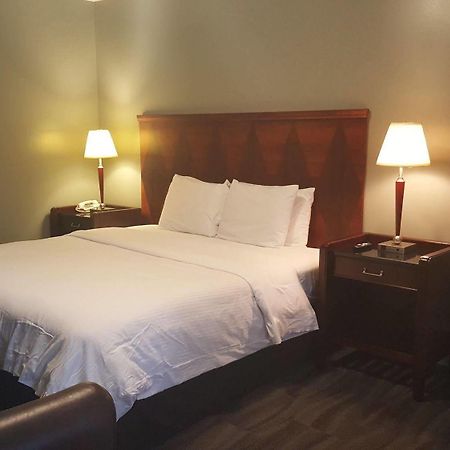 Jefferson Inn And Suites المظهر الخارجي الصورة