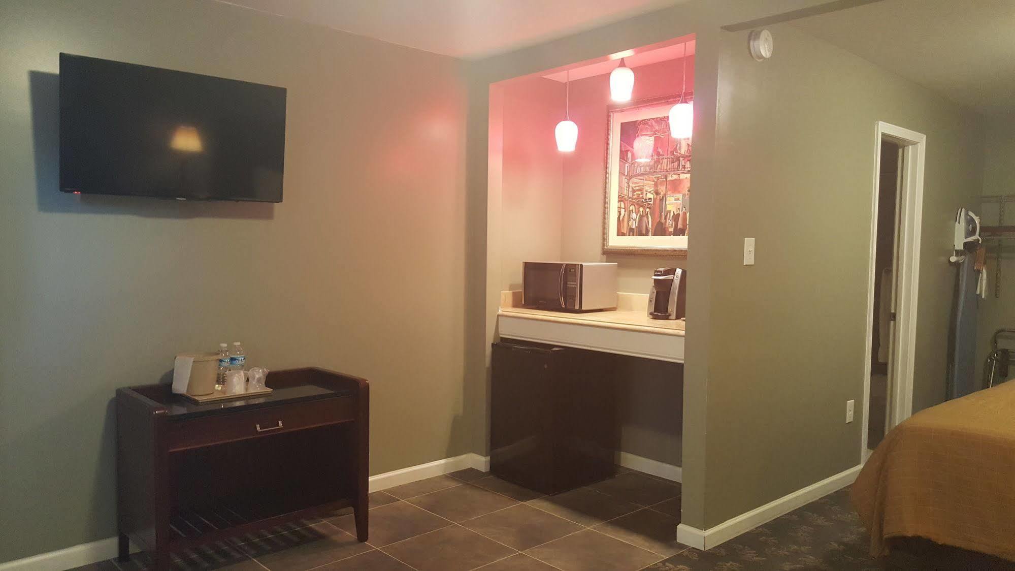 Jefferson Inn And Suites المظهر الخارجي الصورة