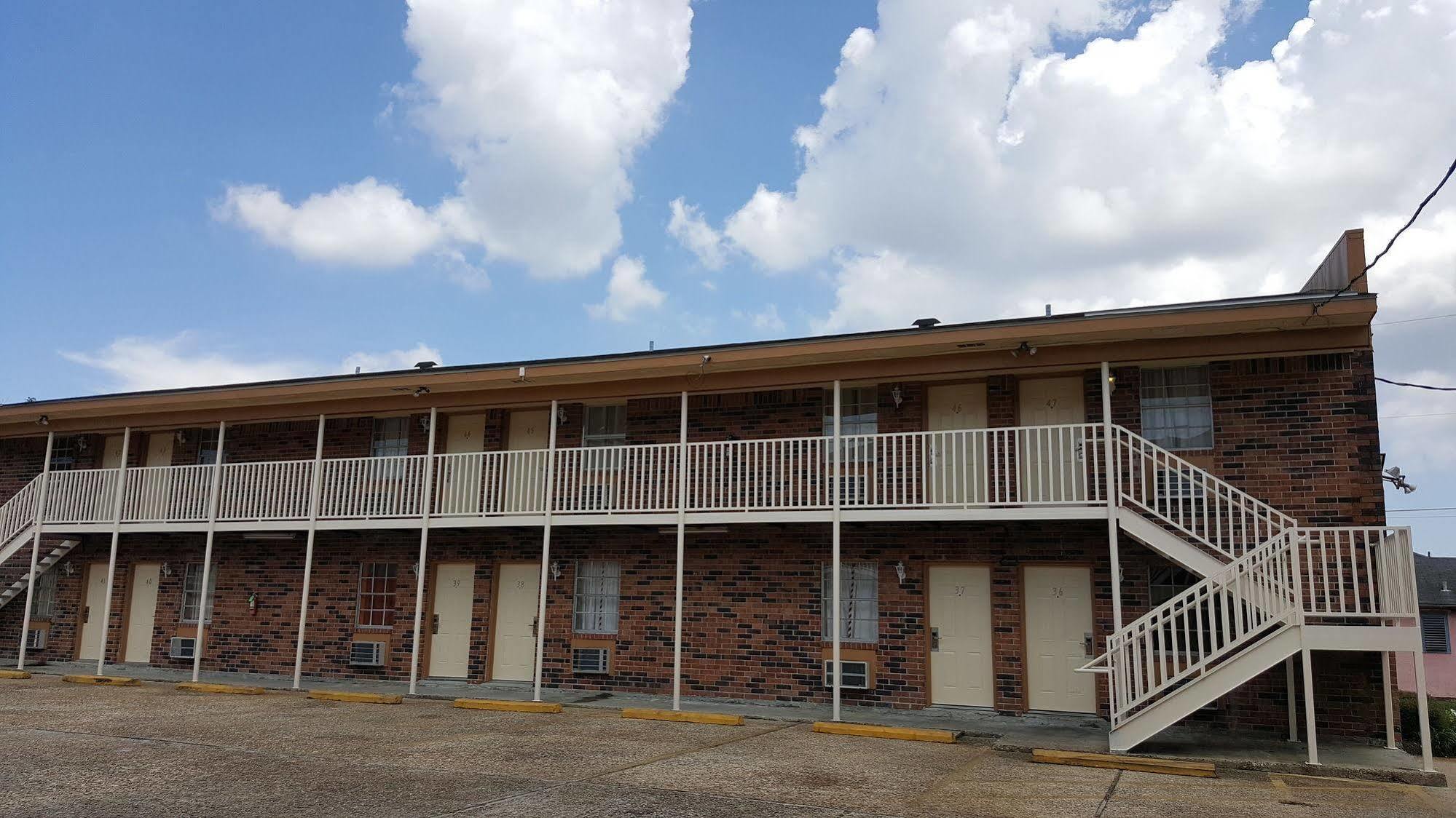 Jefferson Inn And Suites المظهر الخارجي الصورة